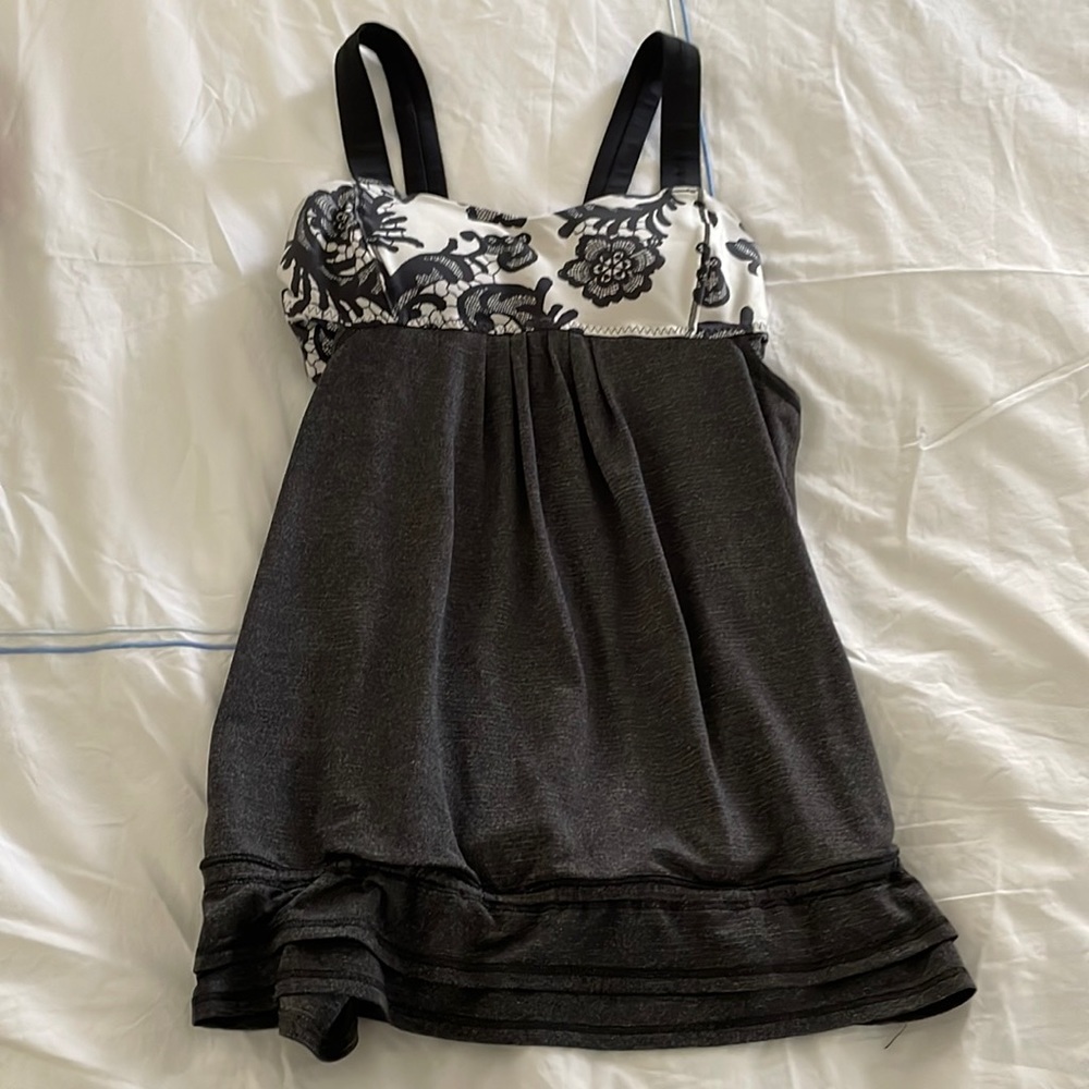 Lululemon tank